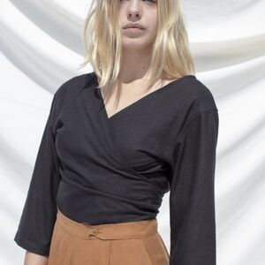 OZMA Black Reversible Silk Wrap Crop